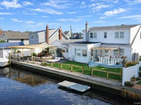 677 S 9th Street, Lindenhurst NY 11757