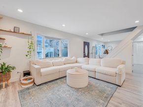 677 S 9th Street, Lindenhurst NY 11757