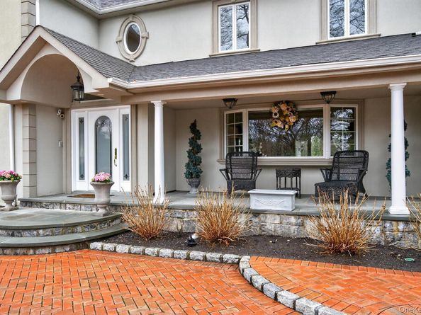 23 Beaverhill Lane, Huntington NY 11743