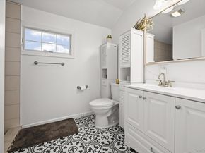 40 W 13th Road, Broad Channel NY 11693