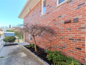 3-25 149th Street, Whitestone NY 11357