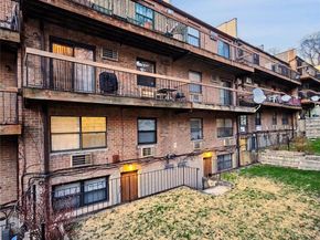 24026 70th Avenue 11A, Douglaston NY 11362