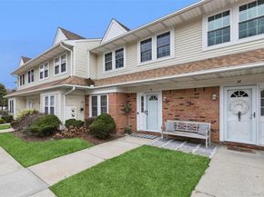 15 Gazebo Lane, Holtsville NY 11742