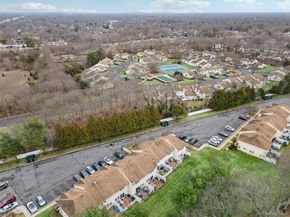 15 Gazebo Lane, Holtsville NY 11742