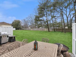 15 Gazebo Lane, Holtsville NY 11742