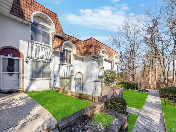 172 Skyline Drive, Coram NY 11727