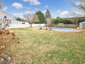 14 Donna Place, East Islip NY 11730