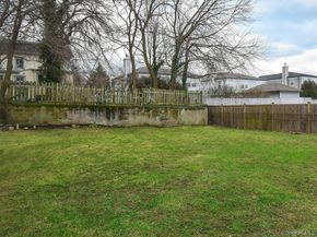 12 2nd Avenue, Port Washington NY 11050