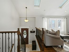 4 Stell Lane, East Northport NY 11731