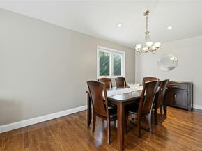 4 Stell Lane, East Northport NY 11731