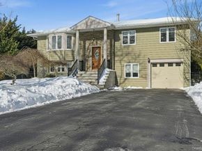 4 Stell Lane, East Northport NY 11731