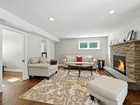 4 Stell Lane, East Northport NY 11731