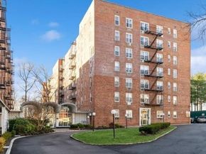 54-40 Little Neck Parkway 6M, Little Neck NY 11362