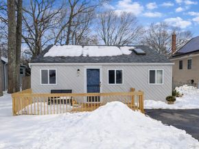 17 Oneida Avenue, Selden NY 11784