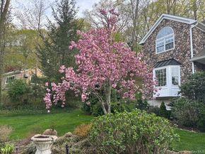 6 Sandy Hollow Road, Centerport NY 11721