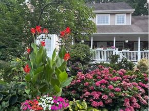 6 Sandy Hollow Road, Centerport NY 11721