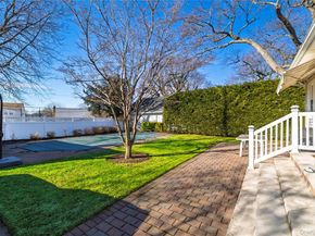 29 Norwich Avenue, Lynbrook NY 11563