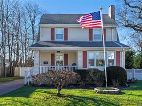 29 Norwich Avenue, Lynbrook NY 11563