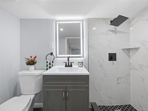 36 W 19th Street, Huntington Station NY 11746