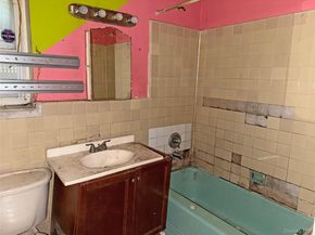 4077 Seton Avenue, Bronx NY 10466