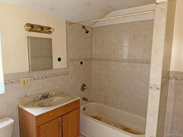 4077 Seton Avenue, Bronx NY 10466