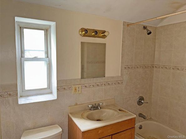 4077 Seton Avenue, Bronx NY 10466