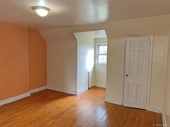 4077 Seton Avenue, Bronx NY 10466