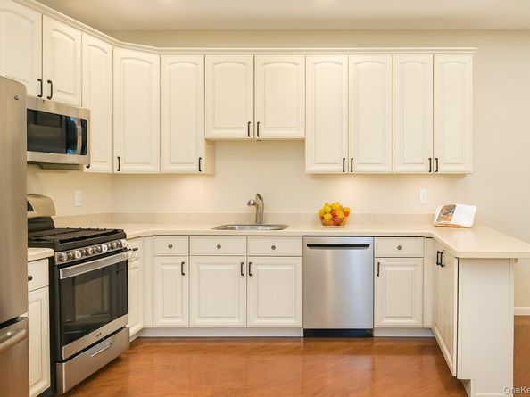 445 Bardini Drive, Melville NY 11747