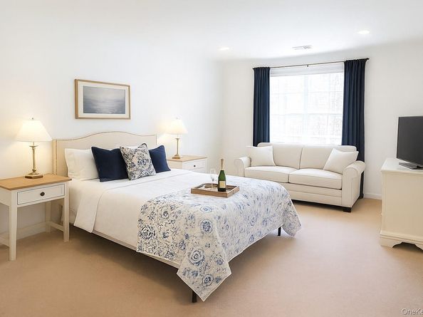 445 Bardini Drive, Melville NY 11747