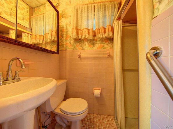 89-10 121st Street, Richmond Hill NY 11418