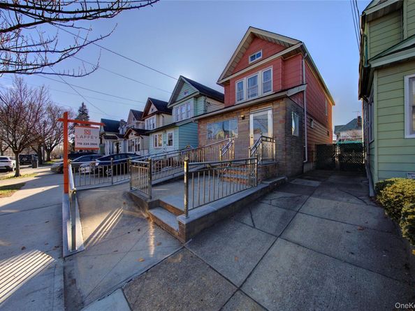 89-10 121st Street, Richmond Hill NY 11418