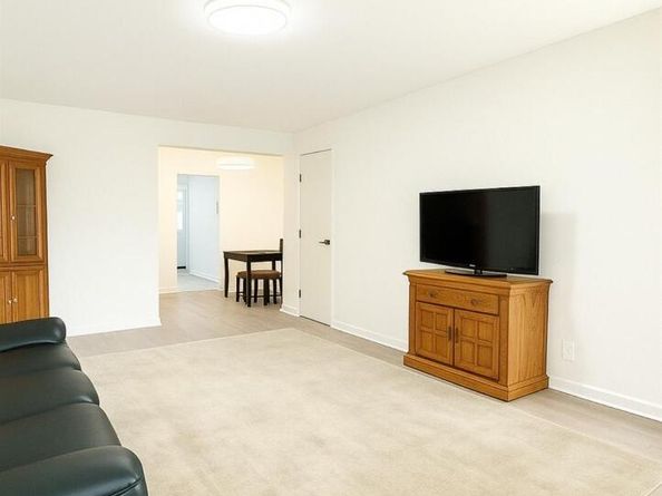 6909 150 Street 320A, Flushing NY 11367