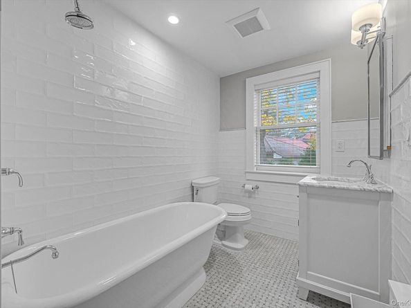 1 Deepdale Drive, Great Neck NY 11021