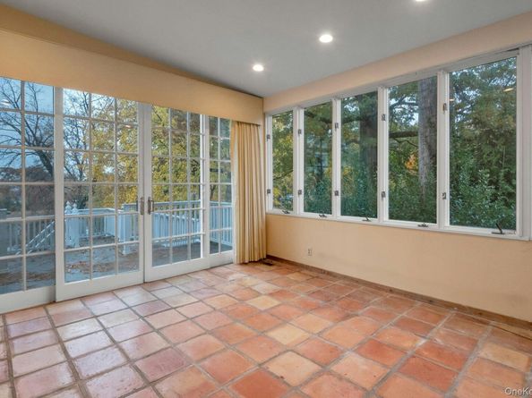 733 Stuart Avenue, Mamaroneck NY 10543