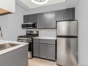 208 Centre Avenue 5k, New Rochelle NY 10805