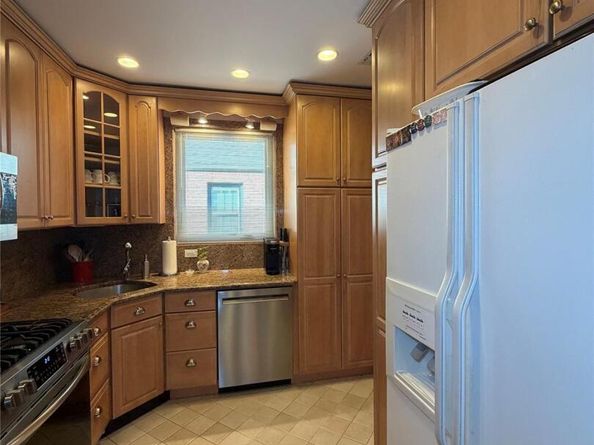 5335 192nd Street, Fresh Meadows NY 11365