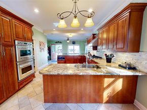 725 Scranton Avenue, East Rockaway NY 11518