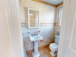 725 Scranton Avenue, East Rockaway NY 11518