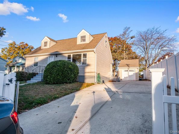 1000 Cleveland Street, Uniondale NY 11553