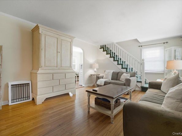 3805 Colonial Court, Seaford NY 11783