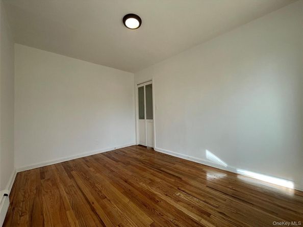 3305 1st Street, Oceanside NY 11572