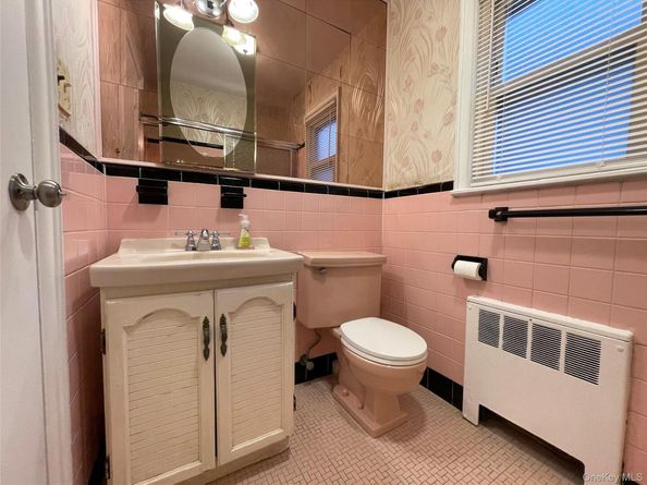 3305 1st Street, Oceanside NY 11572