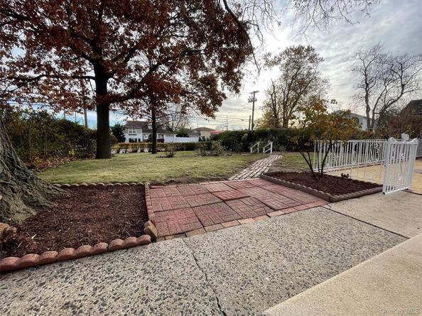 3305 1st Street, Oceanside NY 11572