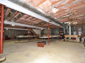 11 Macintosh, Selden NY 11784