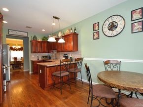 11 Macintosh, Selden NY 11784