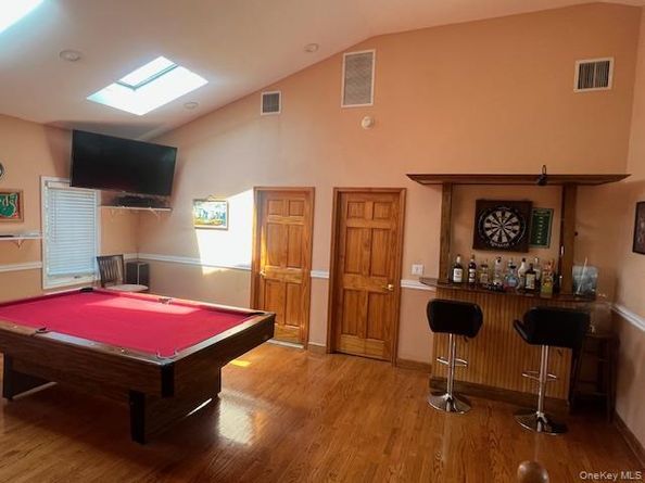 2548 Columbus Avenue, North Bellmore NY 11710