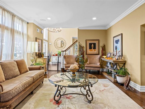 38 Hamlet Drive, Mount Sinai NY 11766