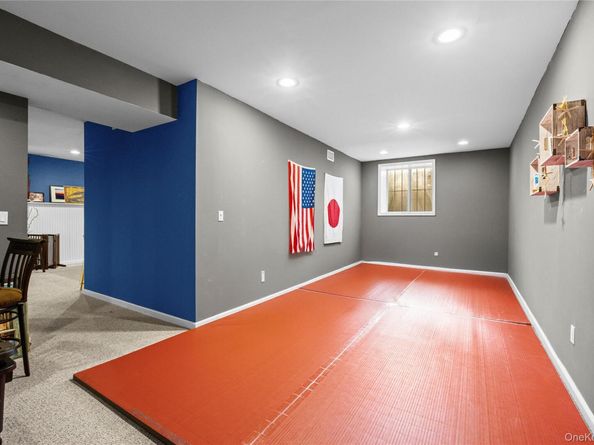 38 Hamlet Drive, Mount Sinai NY 11766