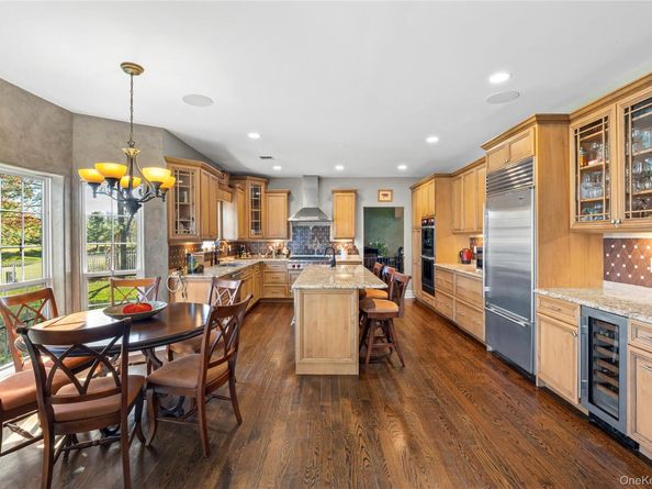 38 Hamlet Drive, Mount Sinai NY 11766