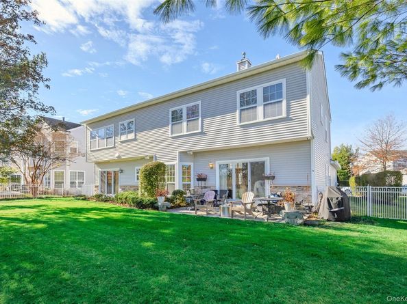 38 Hamlet Drive, Mount Sinai NY 11766